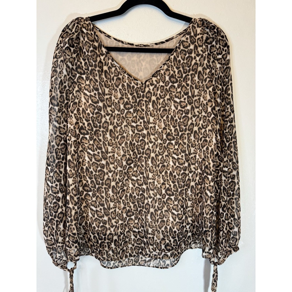 NWT White House Black‎ Market Cheetah Print Long Sleeved Blouse Size 4